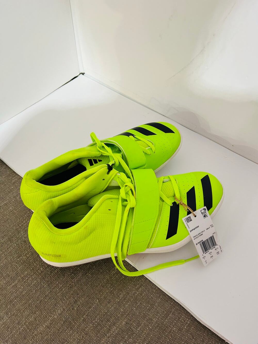 ADIDAS JUMPSTAR TRACK FIELD SHOES  
US - Size  11 /Men’s ( Green / Black)